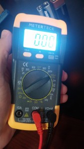 multimeter for testing batteries