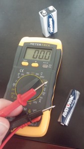 multimeter for testing batteries